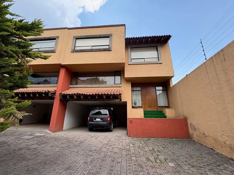 Casa en venta · Huixquilucan, Estado de México Casa en venta · Huixquilucan, Estado de México