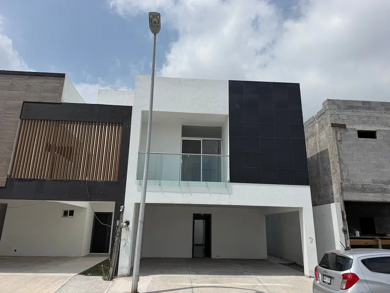 Casa en venta · Cumbres Santa Clara 3er Sector, Monterrey, Nuevo León