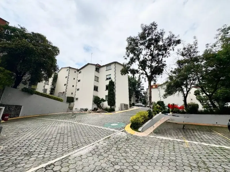 exterior.webp