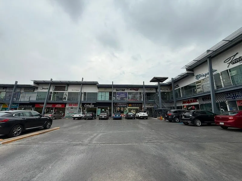 Comercio en renta · Niño Artillero, Monterrey, Nuevo León