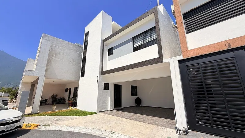 Casa en venta · Valle del Country, Guadalupe, Nuevo León