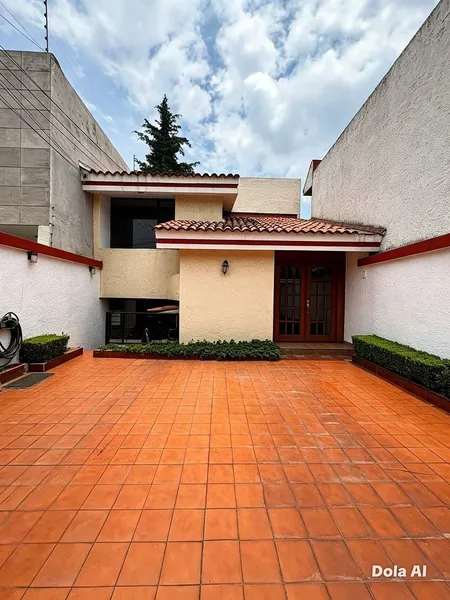 Casa en venta · Jardines de Satélite, Naucalpan de Juárez, Estado de México