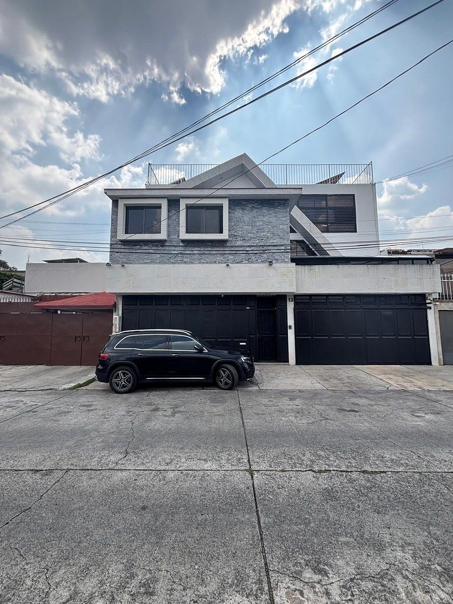 Casa en venta · Lomas de Tecamachalco, Naucalpan de Juárez, Estado de México