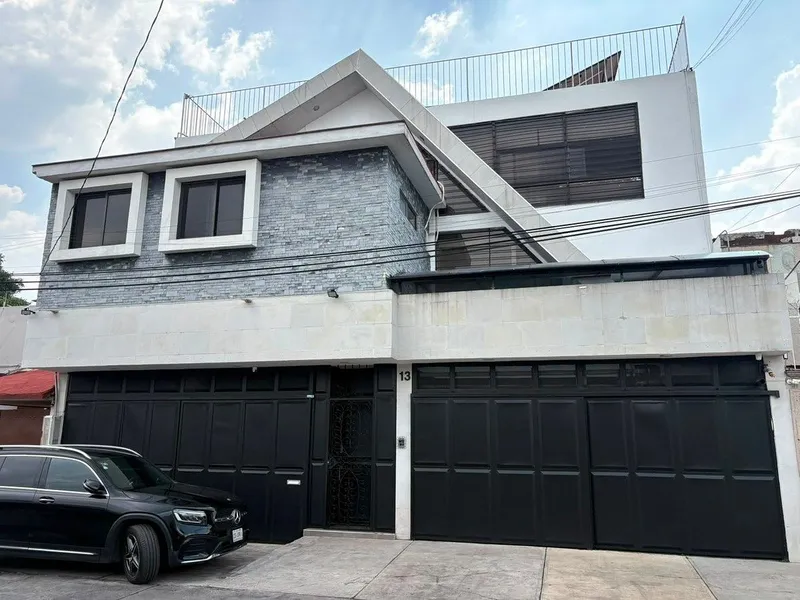 Casa en venta · Lomas de Tecamachalco, Naucalpan de Juárez, Estado de México