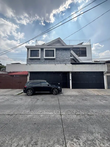 Casa en venta · Lomas de Tecamachalco, Naucalpan de Juárez, Estado de México