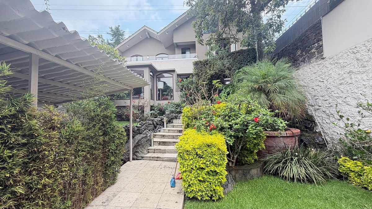 Casa en venta · Jardines del Pedregal de San Ángel, Coyoacán, Ciudad de México