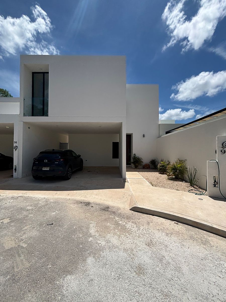 Casa en venta · Cholul, Mérida, Yucatán Casa en venta · Cholul, Mérida, Yucatán