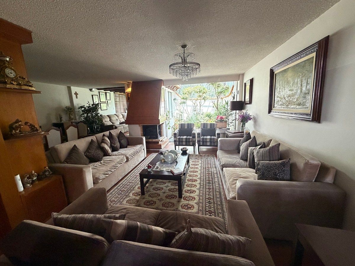 Casa en venta · Jardines de Satélite, Naucalpan de Juárez, Estado de México