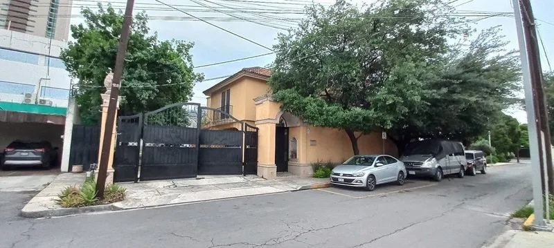 Casa en venta · Privada Santa Engracia, San Pedro Garza García, Nuevo León Casa en venta · Privada Santa Engracia, San Pedro Garza García, Nuevo León