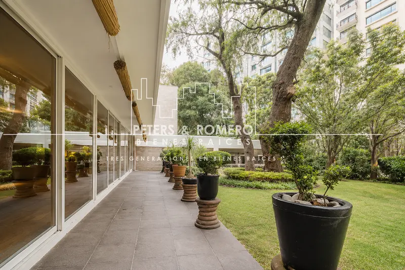Casa en venta · Lomas de Chapultepec VIII Sección, Lomas de Chapultepec, Chapultepec, Miguel Hidalgo, Ciudad de México Casa en venta · Lomas de Chapultepec VIII Sección, Lomas de Chapultepec, Chapultepec, Miguel Hidalgo, Ciudad de México