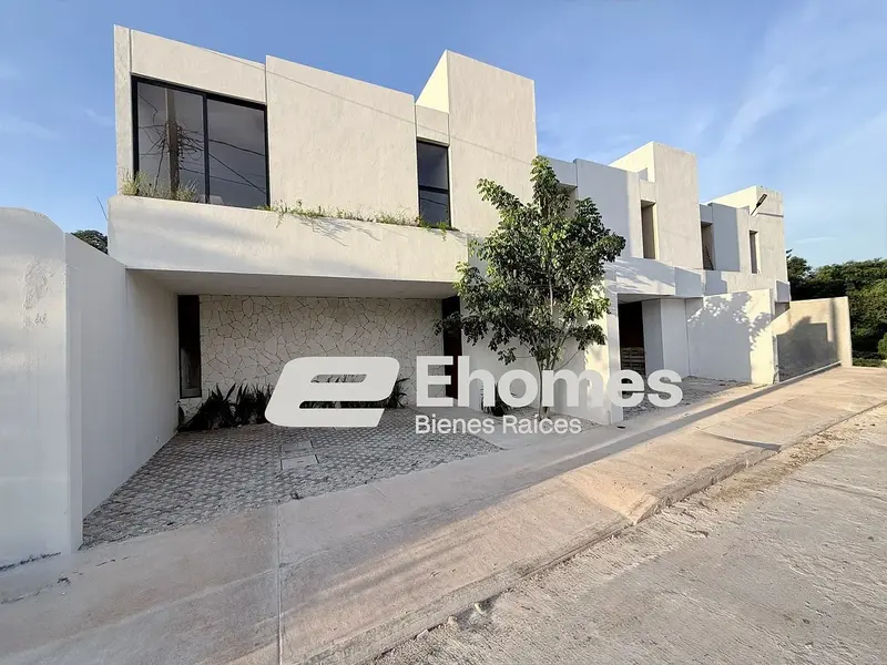 Casa en venta · San Juan Bautista, Mérida, Yucatán Casa en venta · San Juan Bautista, Mérida, Yucatán