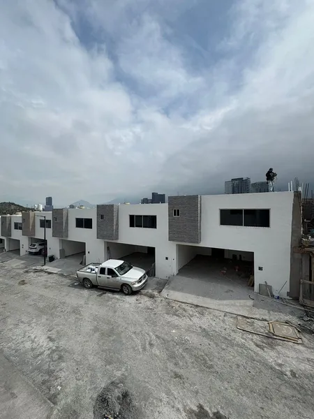 Casa en venta · Cumbres del Valle, Monterrey, Nuevo León