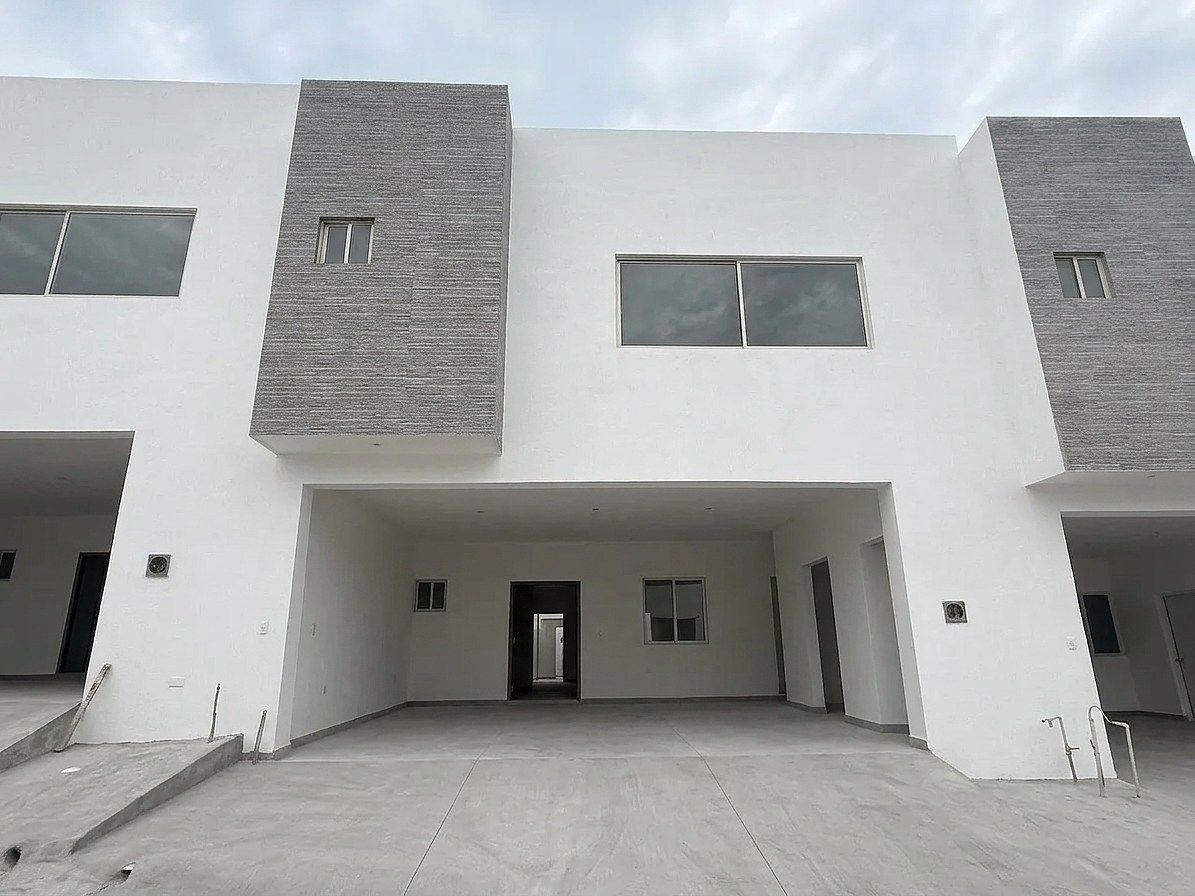 Casa en venta · Cumbres del Valle, Monterrey, Nuevo León Casa en venta · Cumbres del Valle, Monterrey, Nuevo León