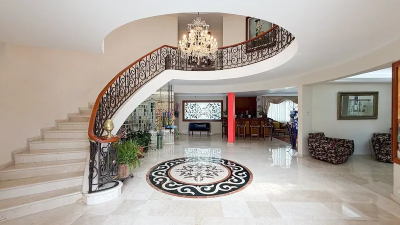 Casa en venta · Lomas Country Club, Huixquilucan, Estado de México Casa en venta · Lomas Country Club, Huixquilucan, Estado de México
