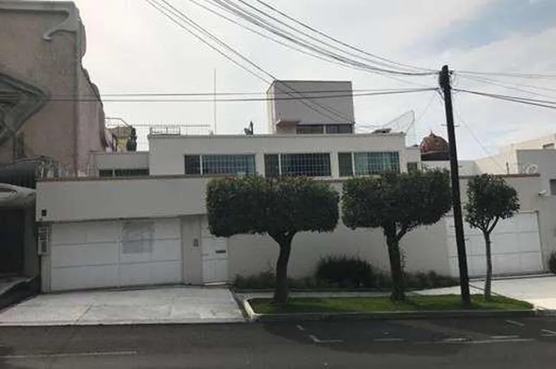 Casa en venta · Lomas de Chapultepec I Sección, Lomas de Chapultepec, Chapultepec, Miguel Hidalgo, Ciudad de México Casa en venta · Lomas de Chapultepec I Sección, Lomas de Chapultepec, Chapultepec, Miguel Hidalgo, Ciudad de México