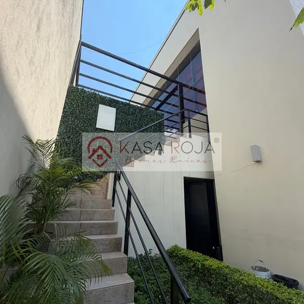 Comercio en renta · La Rioja Privada Residencial, Monterrey, Nuevo León