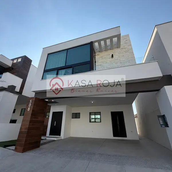 Casa en venta · Valle de Cumbres, García, Nuevo León