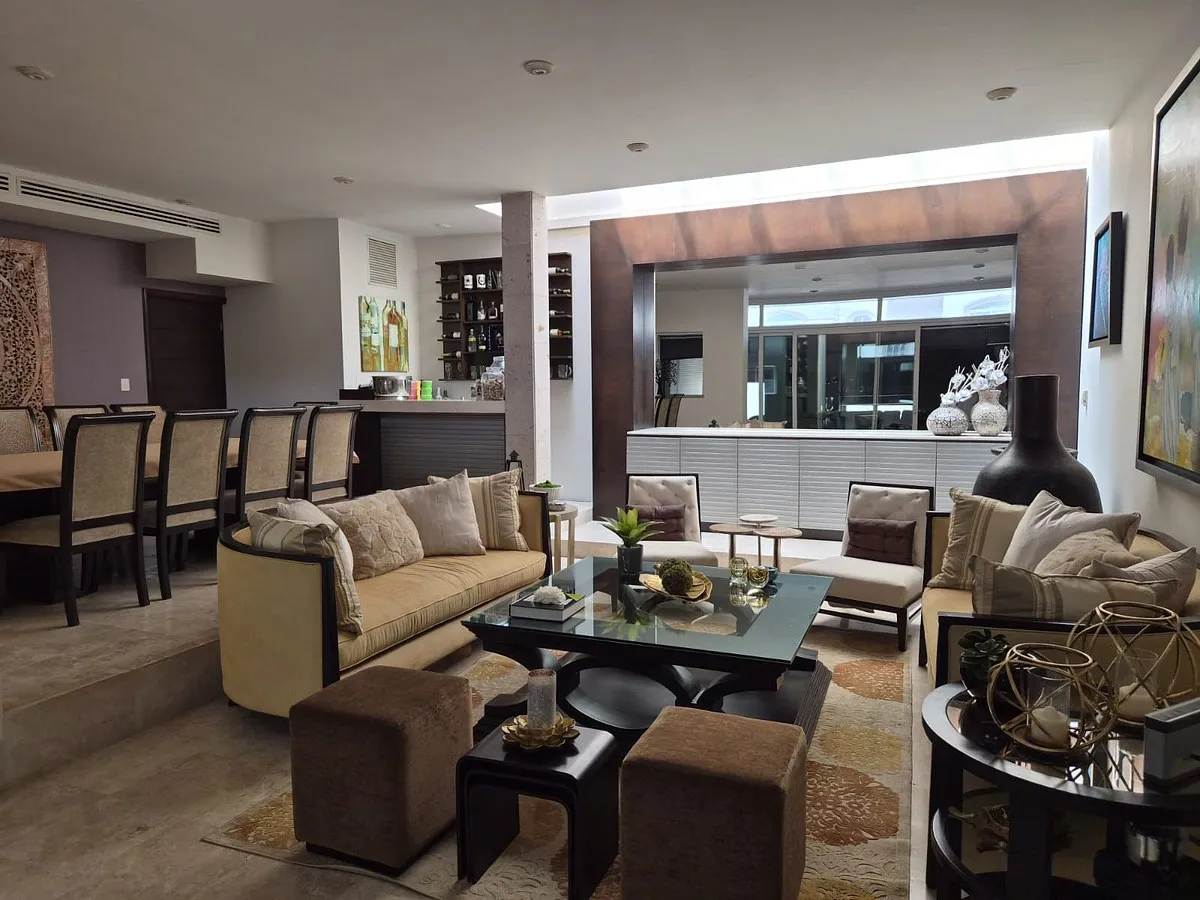 Casa en venta · Colinas de San Jerónimo, Monterrey, Nuevo León