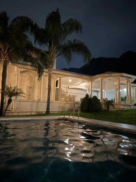 Casa en venta · Portal del Huajuco, Monterrey, Nuevo León