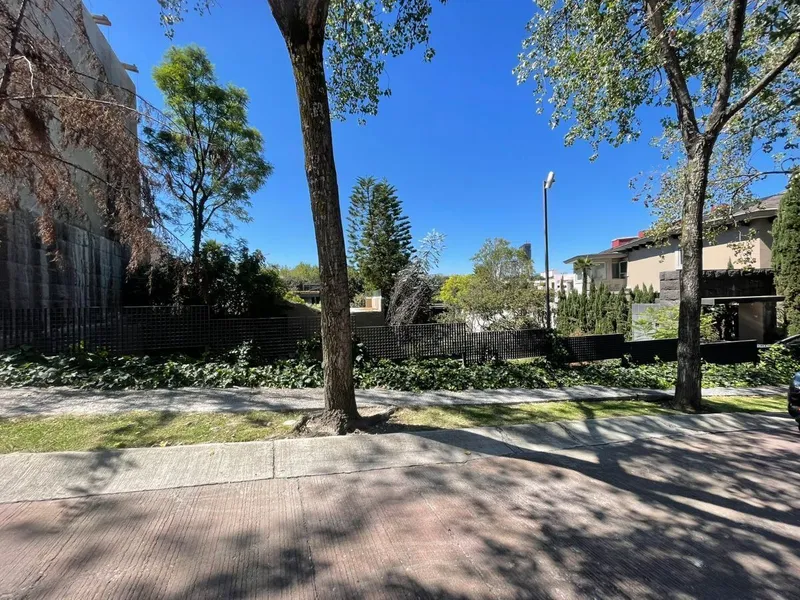 Lote en venta · Bosques de las Lomas, Cuajimalpa de Morelos, Ciudad de México