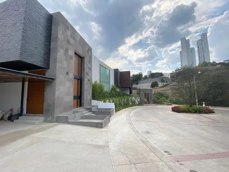 Casa en venta · Bosque Real, Huixquilucan, Estado de México Casa en venta · Bosque Real, Huixquilucan, Estado de México