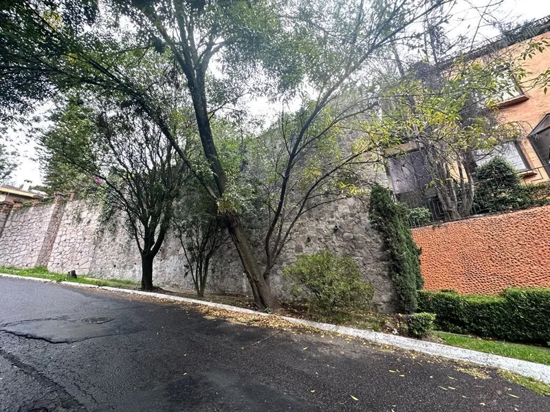 Lote en venta · Bosques de las Lomas, Cuajimalpa de Morelos, Ciudad de México