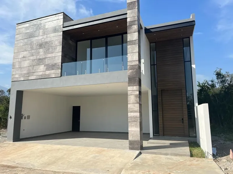 Casa en venta · Yerbaniz, Santiago, Nuevo León Casa en venta · Yerbaniz, Santiago, Nuevo León