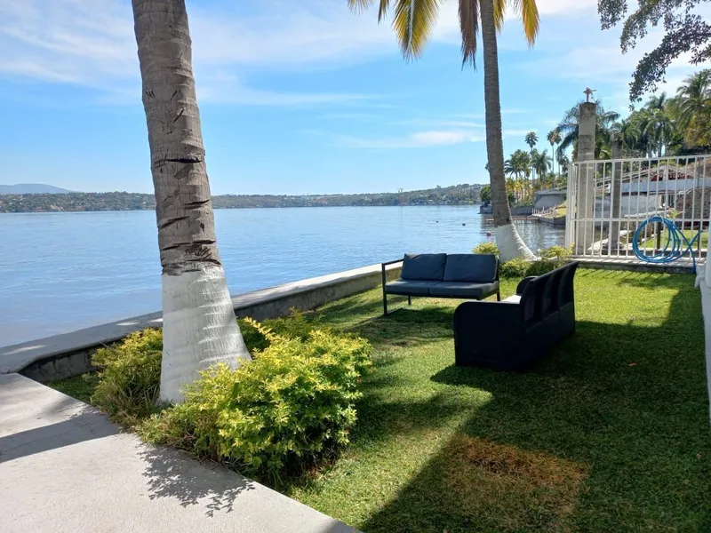 Casa en venta · Tequesquitengo, Jojutla, Morelos