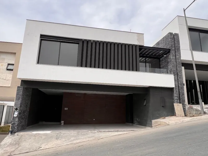 Casa en venta · Castaños del Vergel, Monterrey, Nuevo León
