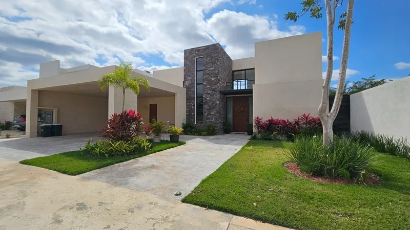 Casa en venta · Cholul, Mérida, Yucatán Casa en venta · Cholul, Mérida, Yucatán