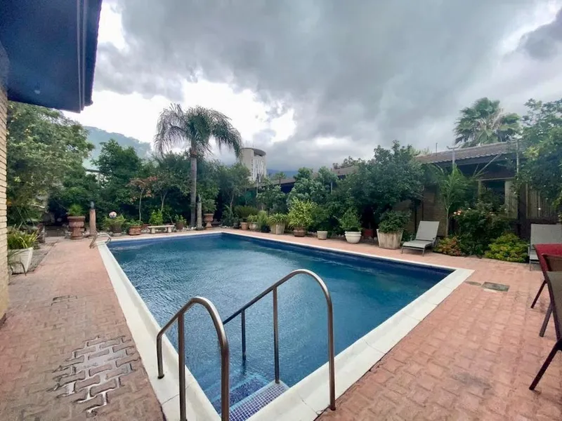 Casa en venta · Del Valle, San Pedro Garza García, Nuevo León