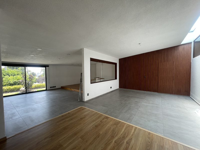 Casa en venta · Ciudad Satélite, Naucalpan de Juárez, Estado de México Casa en venta · Ciudad Satélite, Naucalpan de Juárez, Estado de México