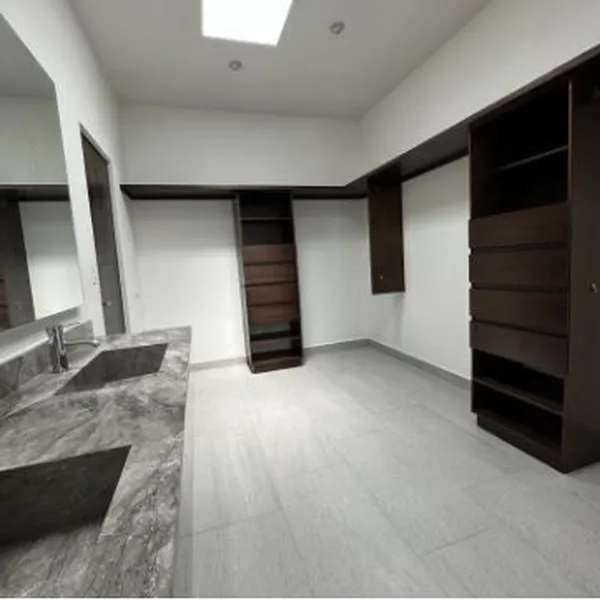 Casa en venta · Altares Residencial, Santiago, Nuevo León