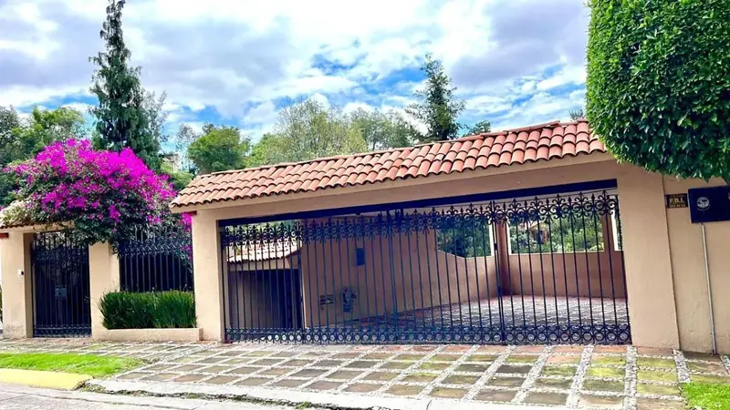 Casa en venta · Naucalpan de Juárez, Estado de México Casa en venta · Naucalpan de Juárez, Estado de México