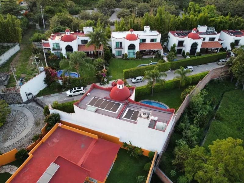 Casa en venta · Lomas de Jiutepec, Jiutepec, Morelos Casa en venta · Lomas de Jiutepec, Jiutepec, Morelos