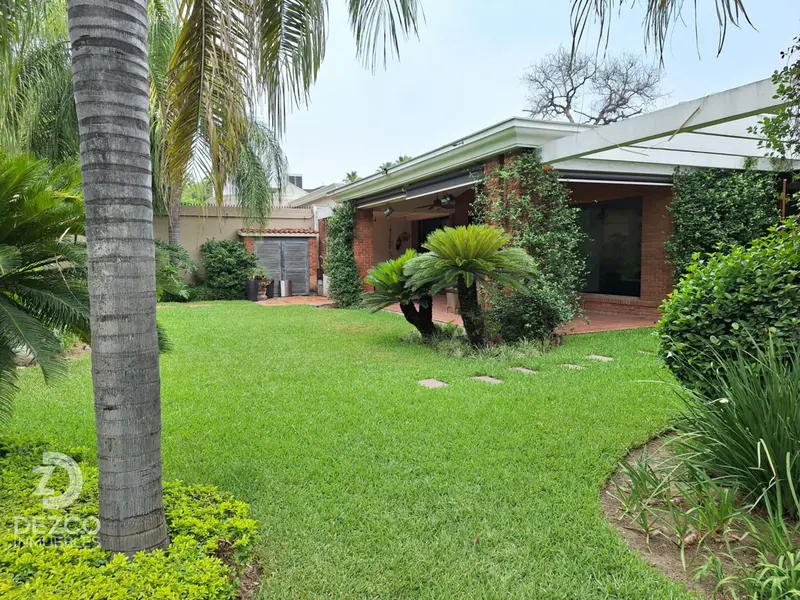 Casa en venta · Del Valle, San Pedro Garza García, Nuevo León