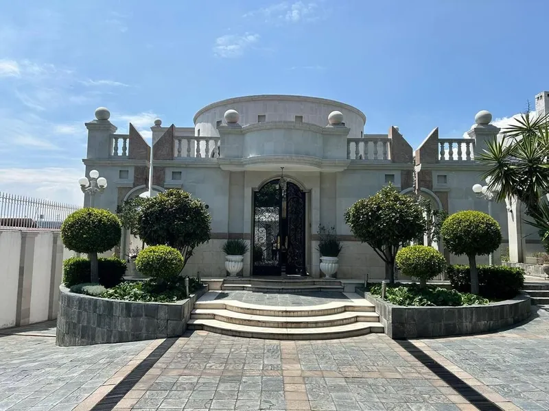 Casa en venta · Bosques de las Lomas, Cuajimalpa de Morelos, Ciudad de México