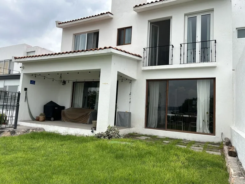 Casa en venta · Juriquilla, Santiago de Querétaro, Querétaro Casa en venta · Juriquilla, Santiago de Querétaro, Querétaro