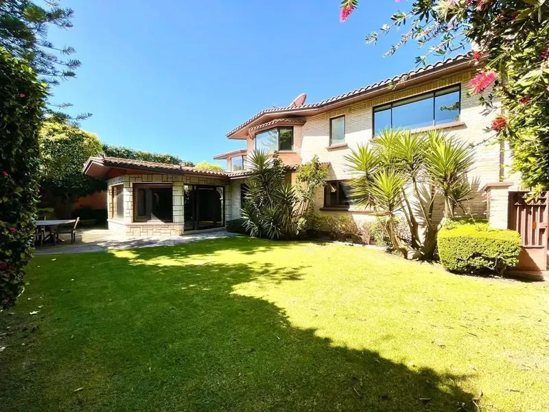 Casa en venta · Bosques de las Lomas, Cuajimalpa de Morelos, Ciudad de México Casa en venta · Bosques de las Lomas, Cuajimalpa de Morelos, Ciudad de México