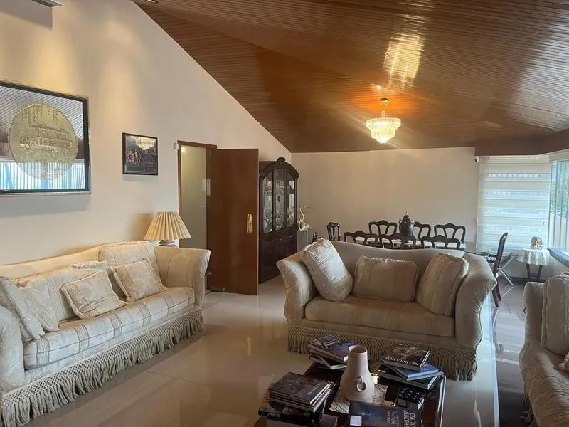 Casa en venta · Bosque de las Lomas, Miguel Hidalgo, Ciudad de México Casa en venta · Bosque de las Lomas, Miguel Hidalgo, Ciudad de México