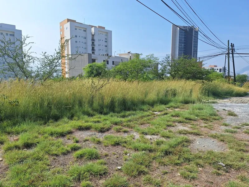 Lote en venta · Zona Loma Blanca Poniente, San Pedro Garza García, Nuevo León