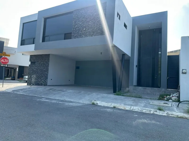 Casa en venta · Bosques de las Misiones Sector Magnolia, Santiago, Nuevo León