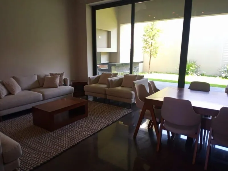 Casa en venta · Del Valle, San Pedro Garza García, Nuevo León