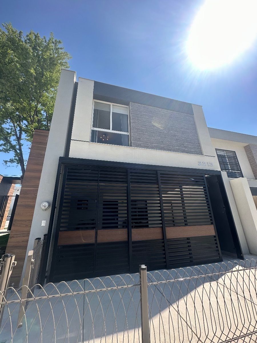 Casa en venta · Fontana Residencial, Guadalupe, Nuevo León Casa en venta · Fontana Residencial, Guadalupe, Nuevo León