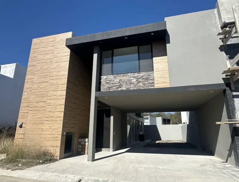 Casa en venta · Altares Residencial, Santiago, Nuevo León