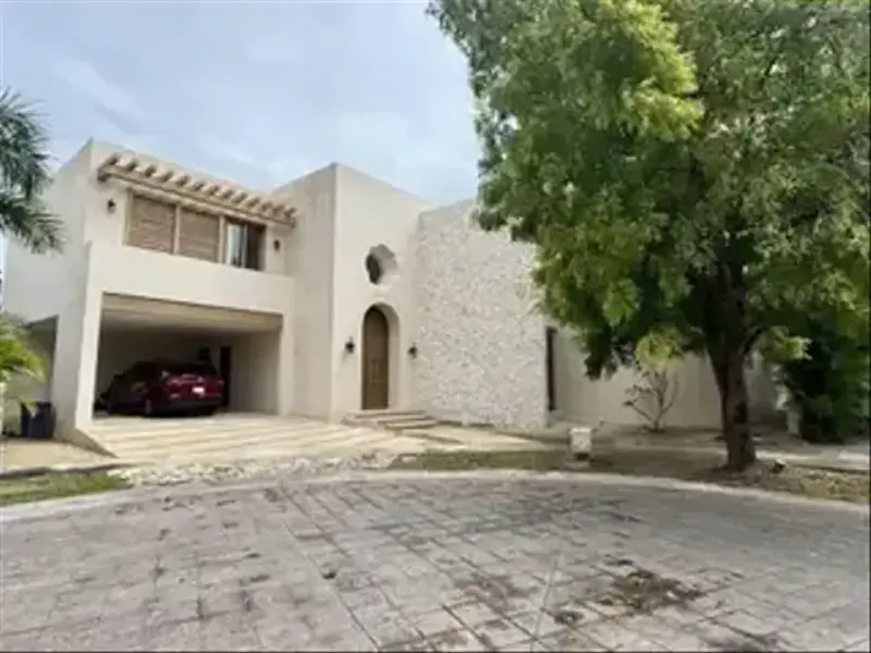 Casa en venta · Yucatán Country Club, Mérida, Yucatán Casa en venta · Yucatán Country Club, Mérida, Yucatán