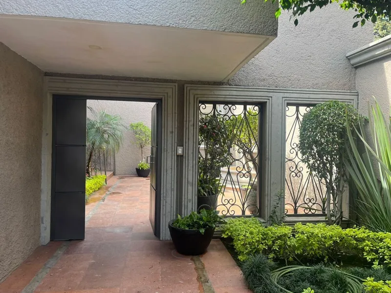 Casa en venta · Lomas Hipódromo, Naucalpan de Juárez, Estado de México Casa en venta · Lomas Hipódromo, Naucalpan de Juárez, Estado de México