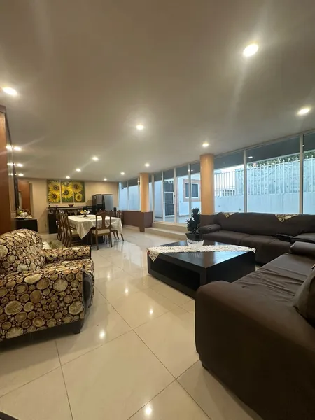 Casa en venta · Ciudad Satélite, Naucalpan de Juárez, Estado de México