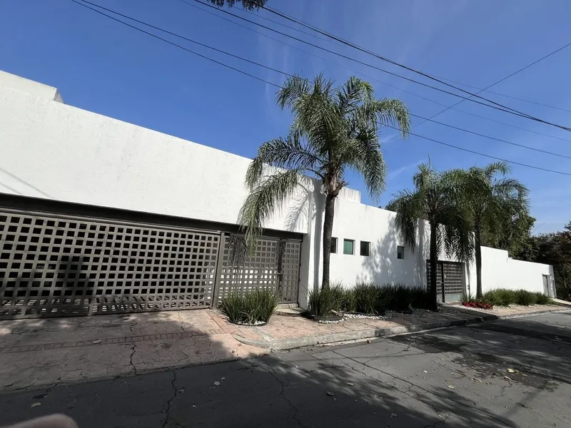 Casa en venta · Jerónimo Siller, San Pedro Garza García, Nuevo León