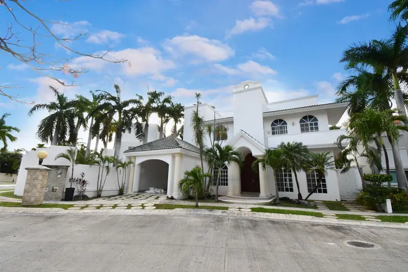 Casa en venta · Juárez, Cancún, Benito Juárez, Quintana Roo Casa en venta · Juárez, Cancún, Benito Juárez, Quintana Roo